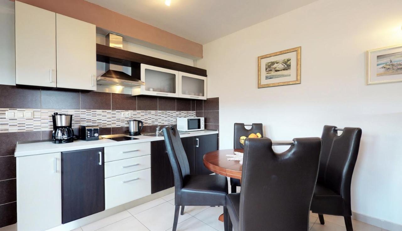 Apartments Silva 슬라티네 외부 사진